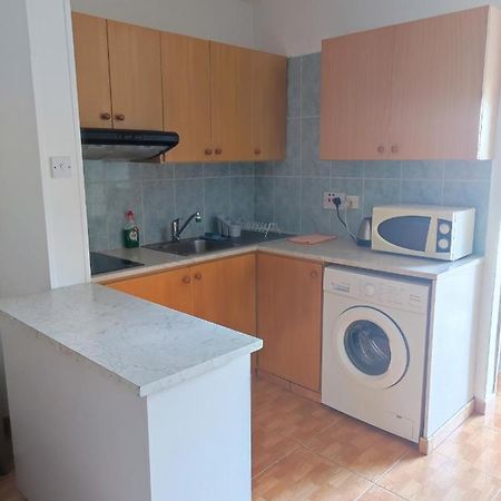 Hawaii Royal Gardens 2 Apartment ลิมาซอล ภายนอก รูปภาพ